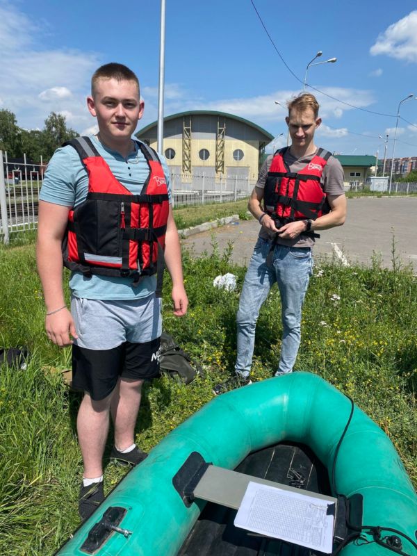 C1A8F555-C1F2-4D0A-AE1F-D82565DE4BC7